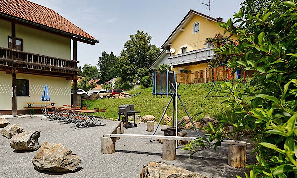 großer Garten - Ferienhaus in St. Oswald